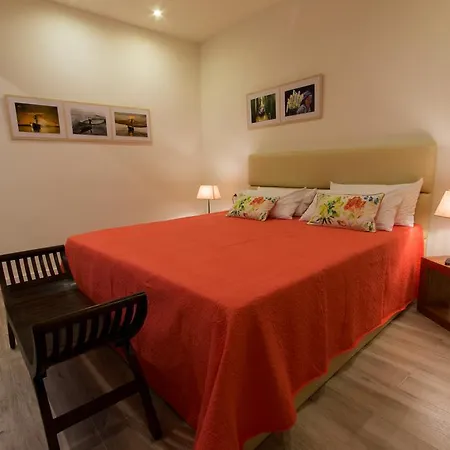 Bazan 16 Apartment *